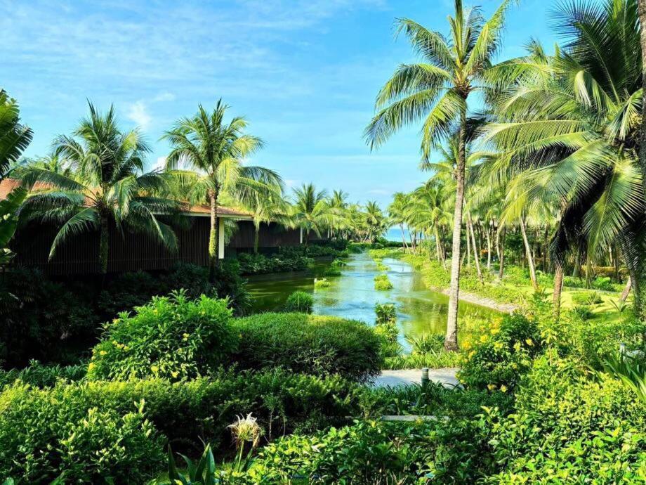 Marina Resort Waterfront Minh Phu Quoc Beach Swimming Pool ภายนอก รูปภาพ